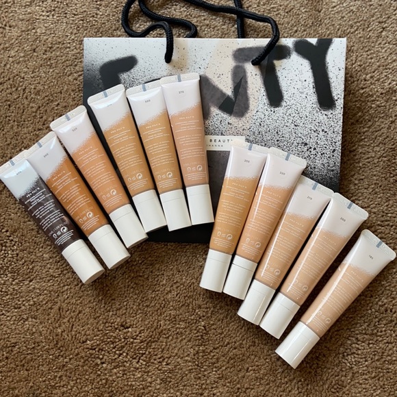 Fenty Beauty Hydrating Foundation - Picture 2 of 4